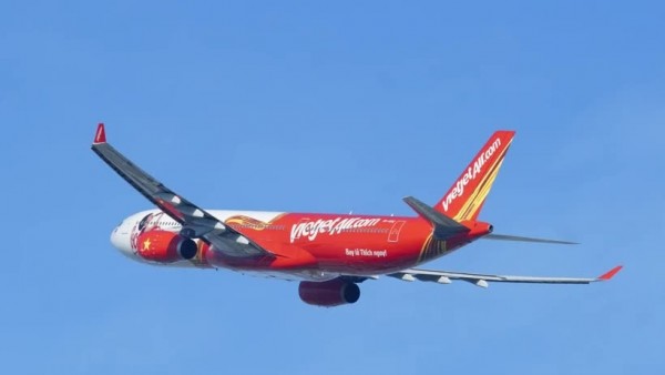 Airport procedures with biometric technology via VNeID app at Noi Bai International Airport