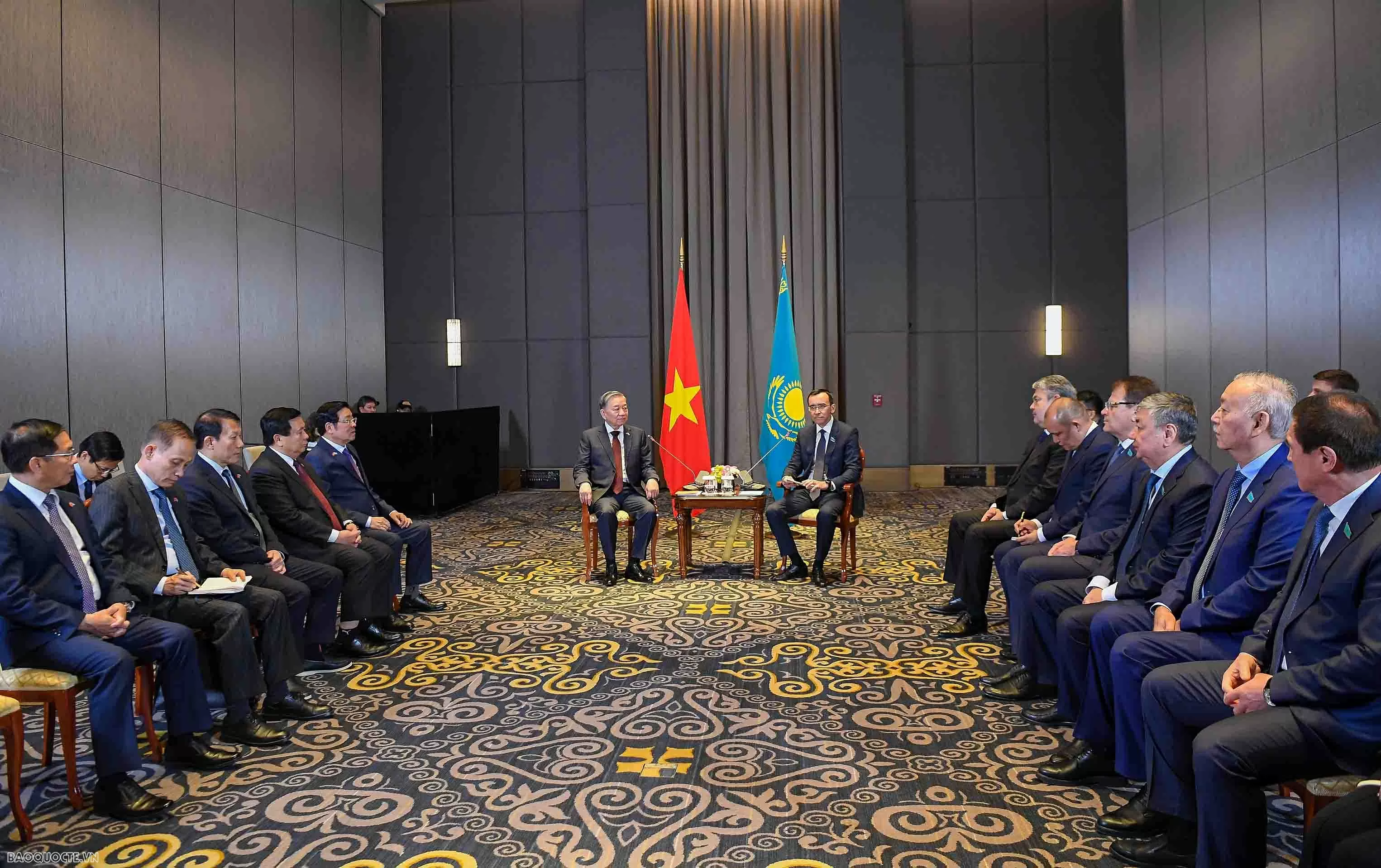 Party General Secretary To Lam meets with Chairman of Kazakh Senate in Astana