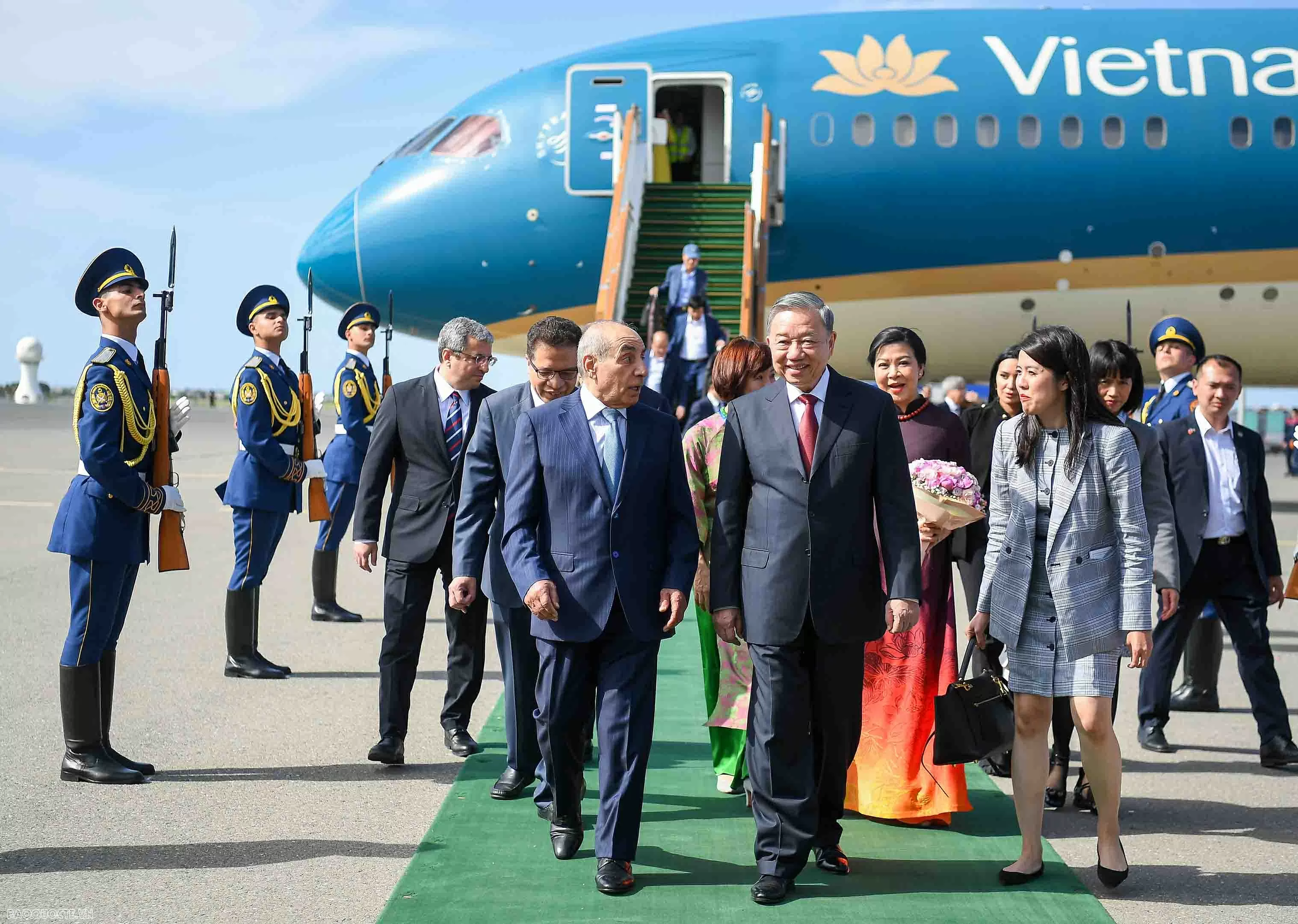 Tổng Bí thư Tô Lâm và Phu nhân đến Baku, bắt đầu thăm cấp Nhà nước Azerbaijan