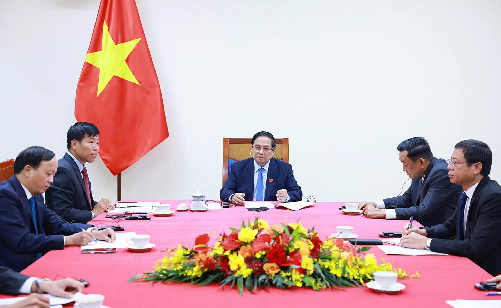 Vietnam, Singapore Prime Ministers hold phone talks on strengthening comprehensive strategic partnership Vietnam, Singapore Prime Ministers hold phone talks on strengthening comprehensive strategic partnership