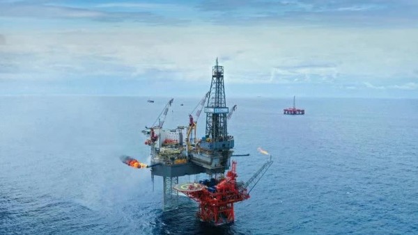 Dai Hung - Phase 3 project produces first commercial oil flow: Petrovietnam