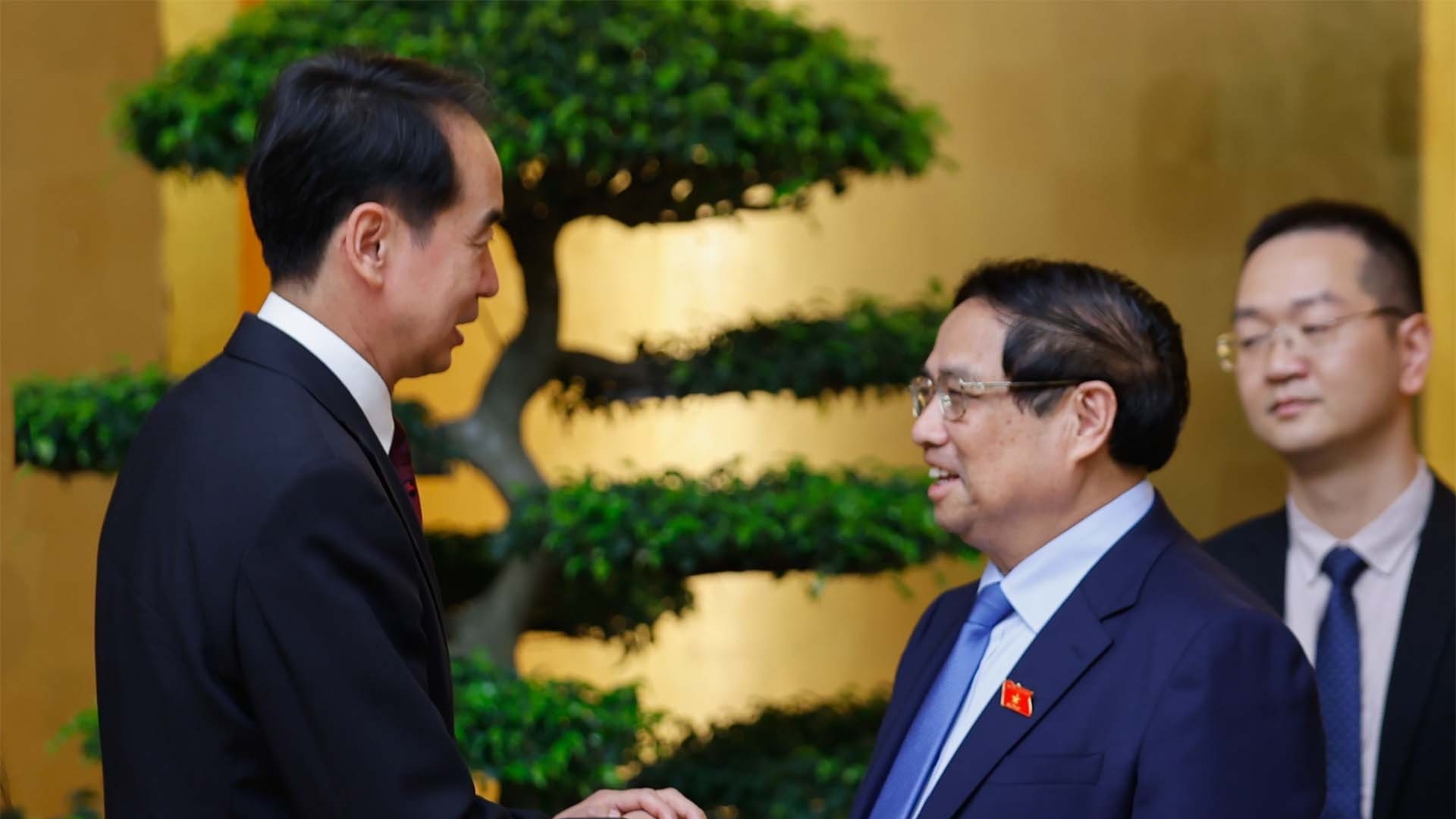 Prime Minister Pham Minh Chinh hosts Chinese Ambassador to Vietnam He Wei