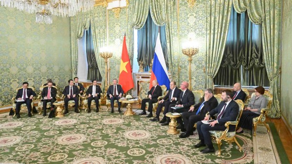 General Secretary To Lam held talks with President Vladimir Putin