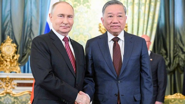 Vietnam, Russia issue joint statement on major orientations for comprehensive strategic partnership in new period