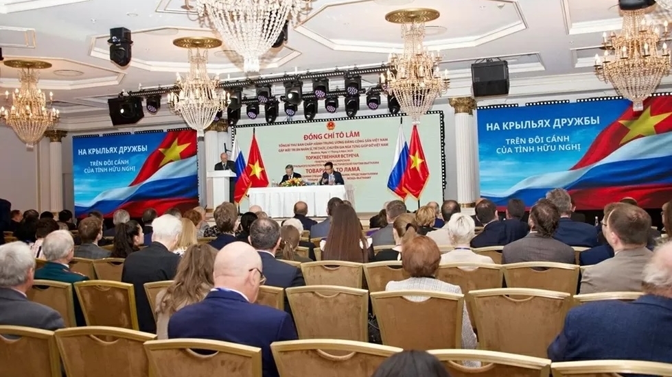 Party General Secretary To Lam meets with Russian experts, intellectuals in Moscow