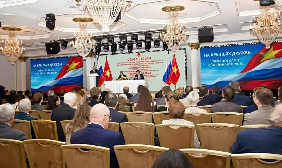 Party General Secretary To Lam meets with Russian experts, intellectuals in Moscow Party General Secretary To Lam meets with Russian experts, intellectuals in Moscow