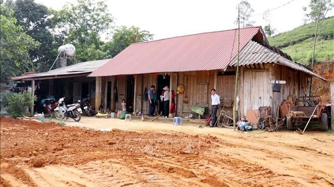 Prime Minister urges ministries to basically eliminate substandard houses