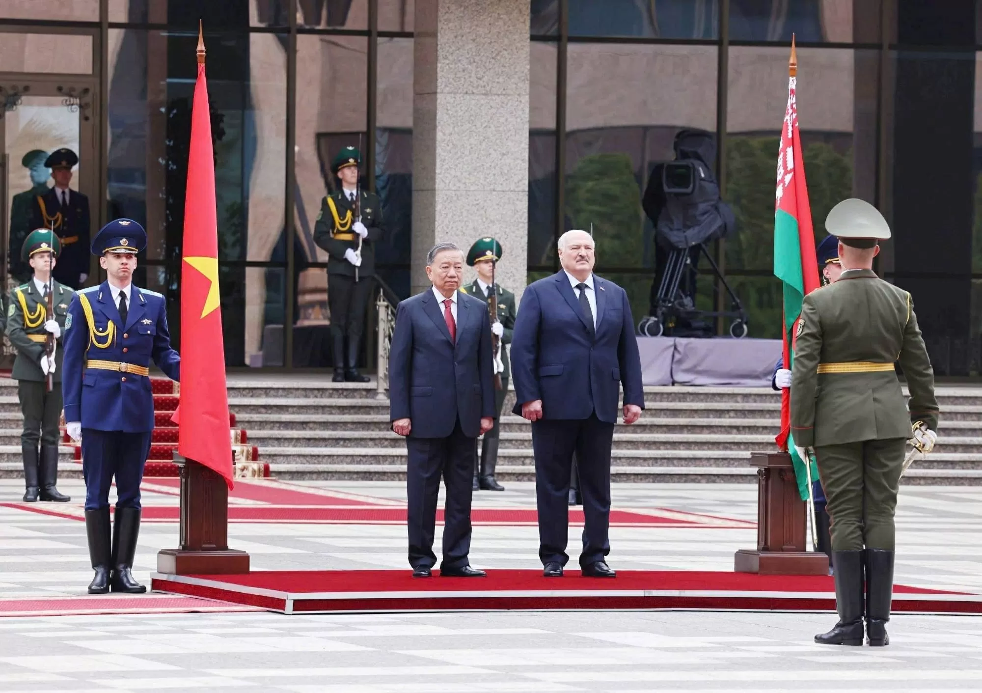 Welcome ceremony held for Party General Secretary To Lam in Minsk