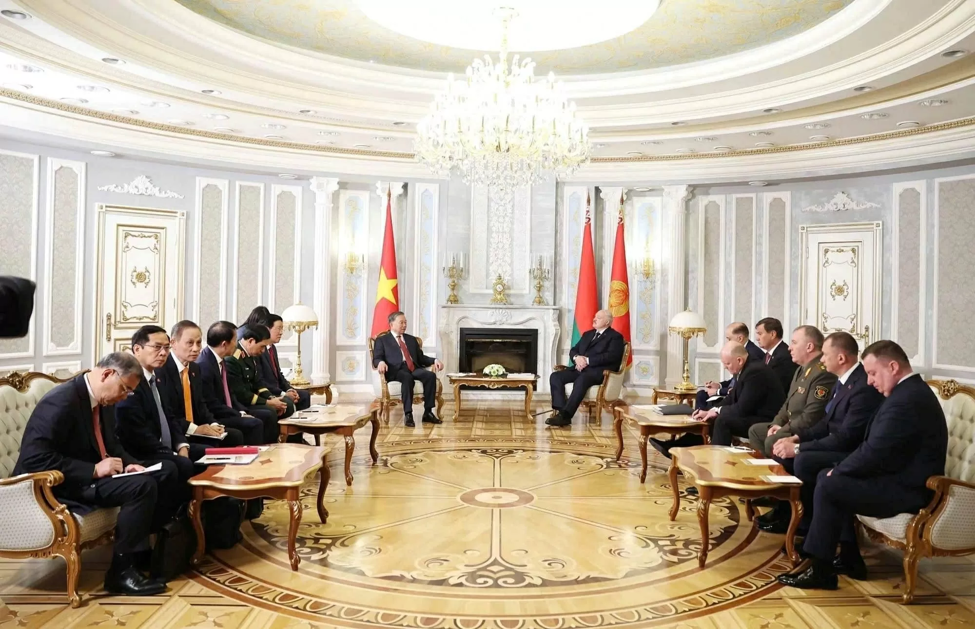 Welcome ceremony held for Party General Secretary To Lam in Minsk