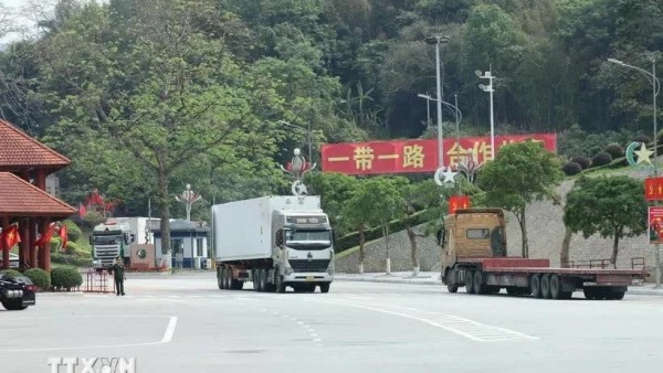 Record-breaking truck traffic at Lang Son torder tates toosts trade momentum