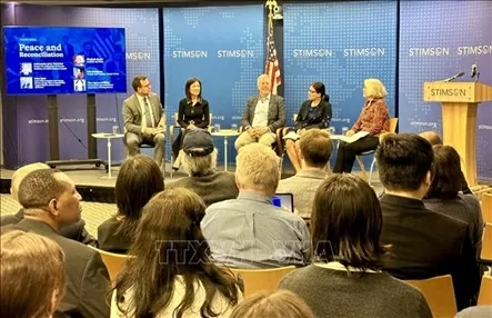 Vietnam, US review 50 years of peace and reconciliation: Seminar Vietnam, US review 50 years of peace and reconciliation: Seminar