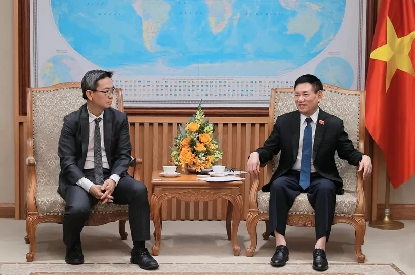 Deputy PM Ho Duc Phoc receives  S&P experts in Hanoi