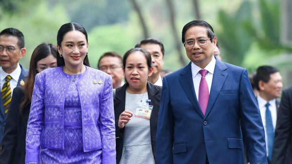 Thai Prime Minister Paetongtarn Shinawatra concludes her official visit to Vietnam, elevating ties to new high
