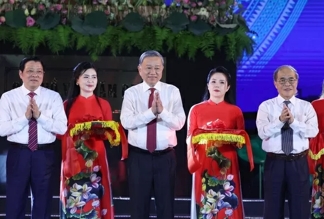 Party General Secretary To Lam attends opening of National Sen Village Festival 2025 Party General Secretary To Lam attends opening of National Sen Village Festival 2025
