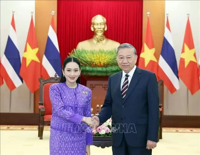 Vietnamese Party leader receives Thai Prime Minister Vietnamese Party leader receives Thai Prime Minister