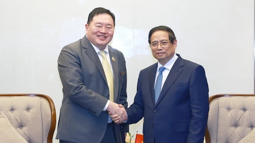 Prime Minister Pham Minh Chinh hosts leaders of seven Thai leading corporations