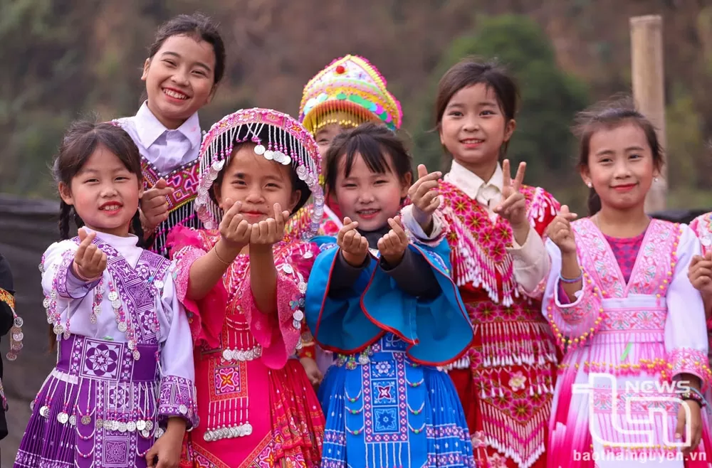 Vietnam approves project to train high-quality human resources for ethnic minorities Vietnam Launches Project to Expand Access to High-Quality Educ Vietnam approves project to train high-quality human resources for ethnic minorities Vietnam Launches Project to Expand Access to High-Quality Educ