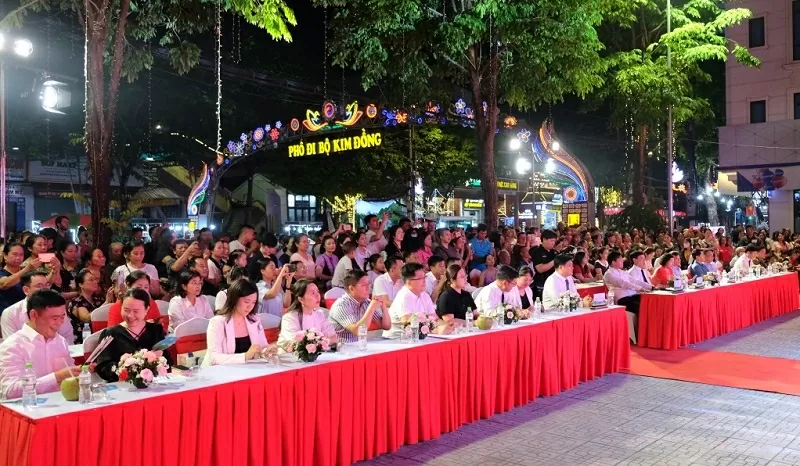 Vietnam and China unveil new cross-border tourism route Vietnam and China unveil new cross-border tourism route