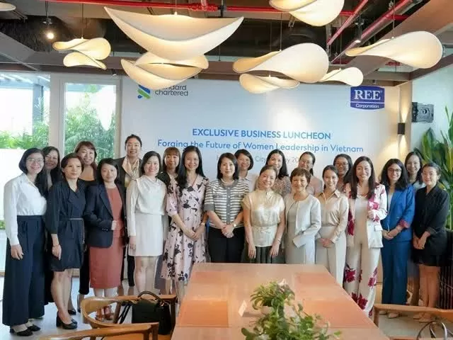 Standard Chartered partners with REE to promote gender-inclusive leadership in Vietnam