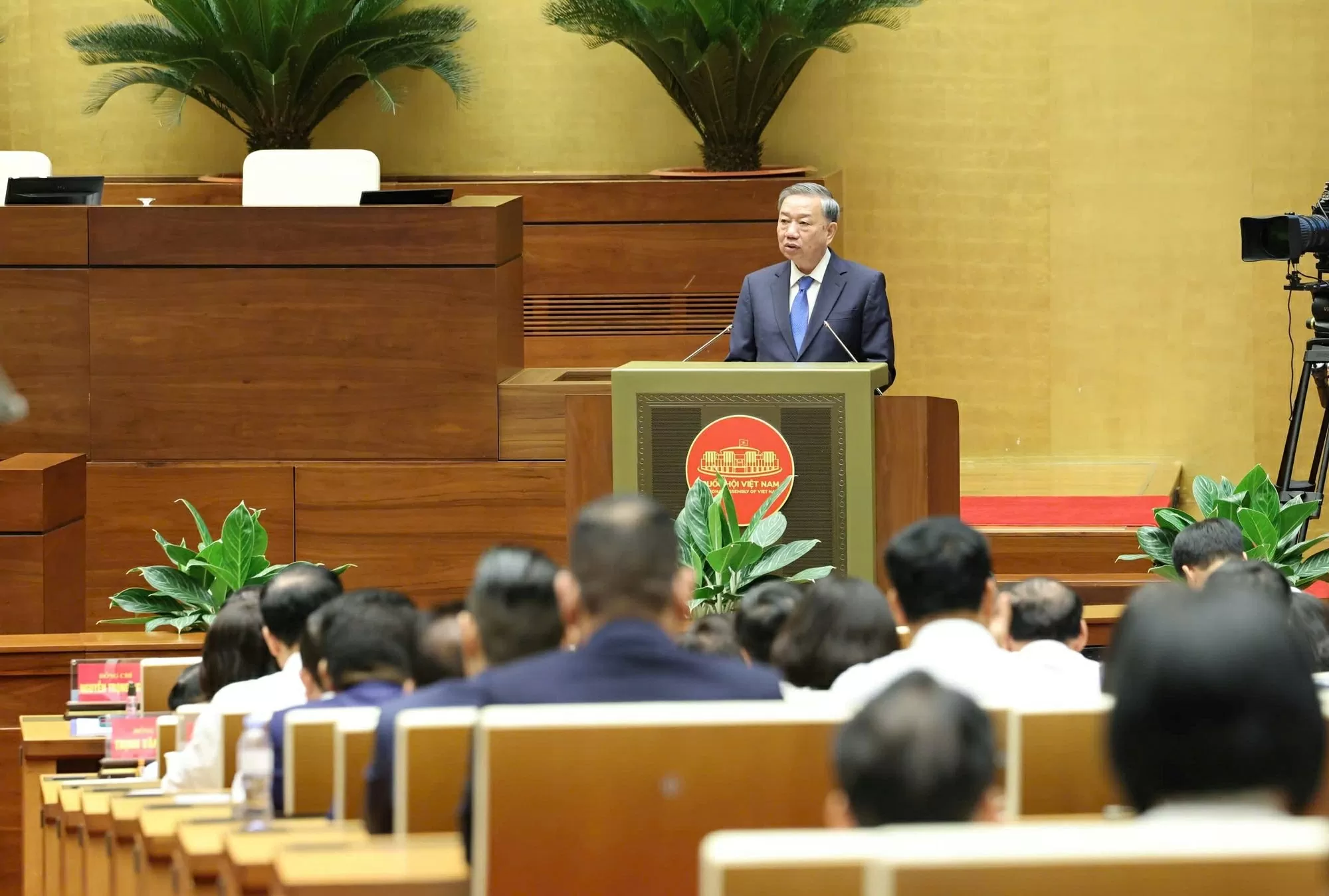 Party resolutions expected to contribute to national development in new era