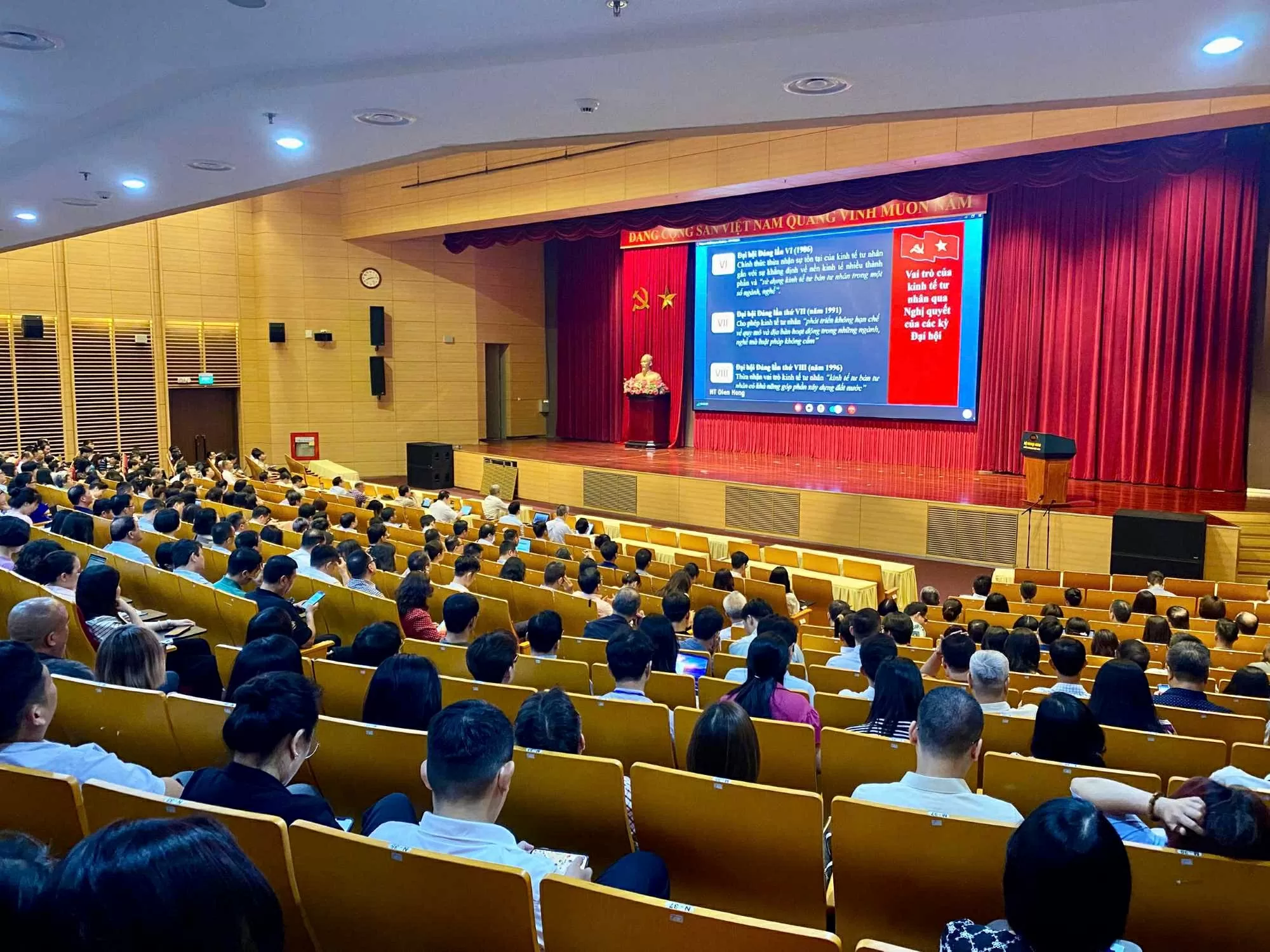 Hội nghị quán triệt nghị quyết 68