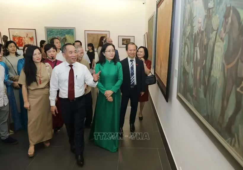 Exhibition showcases President Ho Chi Minh in fine arts Exhibition showcases President Ho Chi Minh in fine arts 