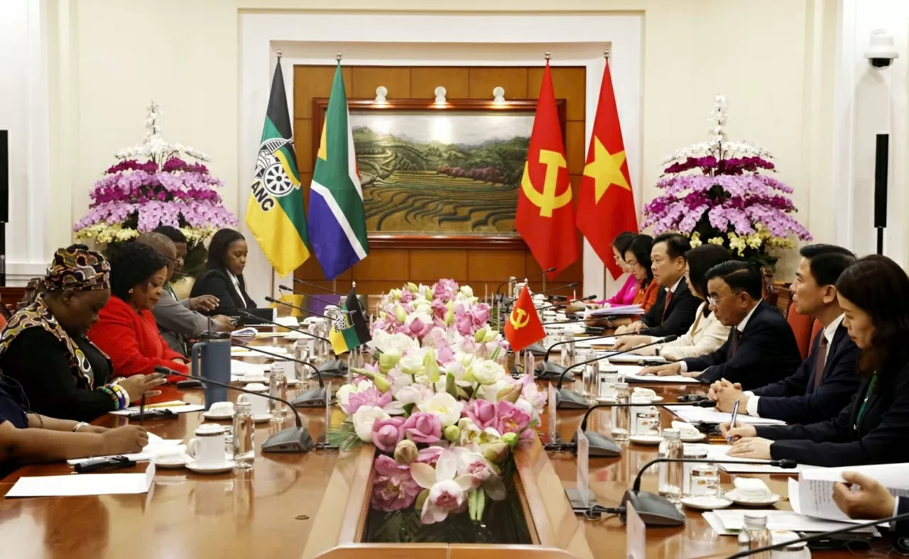 Vietnam, South Africa Party officials hold talks in Hanoi Vietnam, South Africa Party officials hold talks in Hanoi