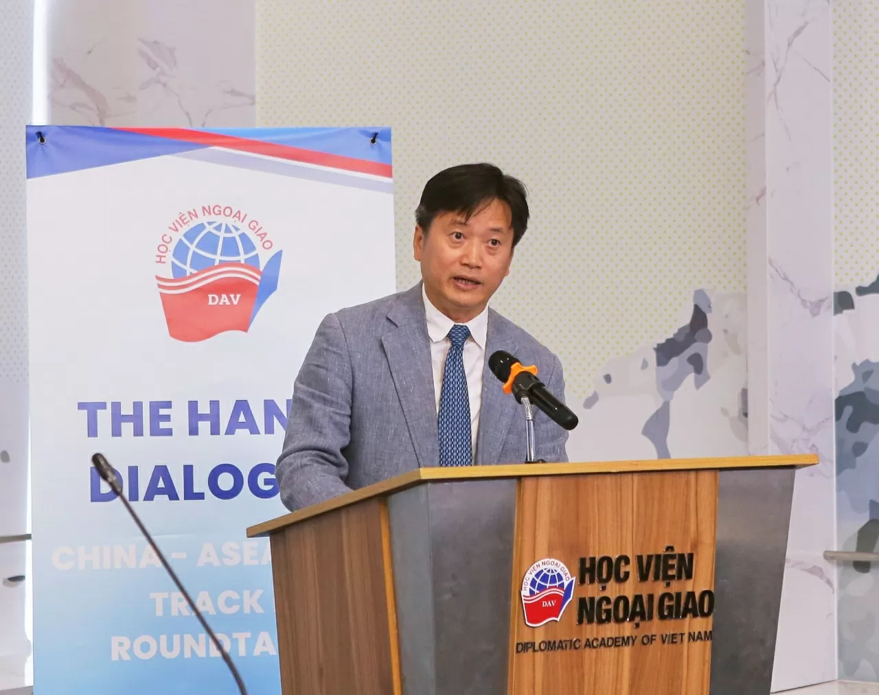 Three 'Uncertainties', three 'Selfs', three 'Trusts', and a 'Vietnamese Phenomenon' in the world