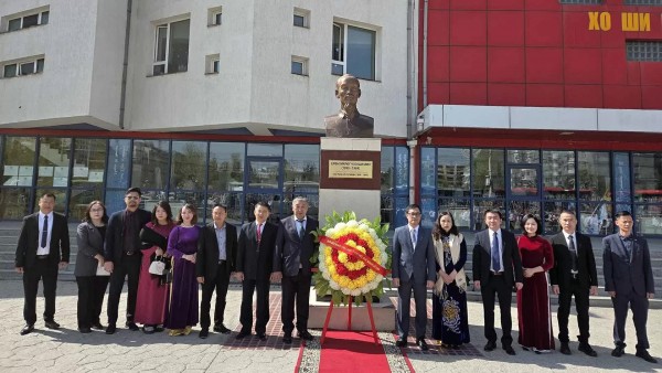 Vietnamese Embassy in Mongolia celebrates 135th birthday of President Ho Chi Minh