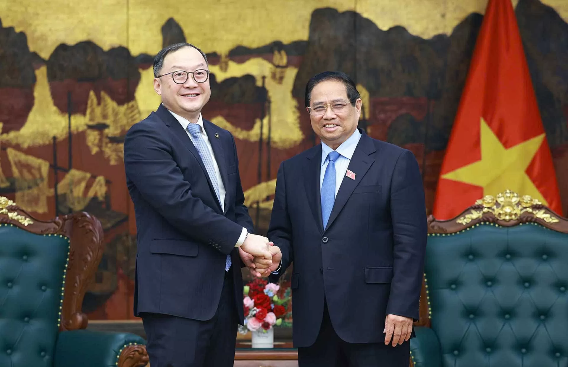 PM Pham Minh Chinh receives PowerChina to seek support for railway industry