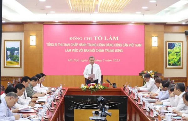 General Secretary To Lam urges Commission for Internal Affairs to uphold stability for national development