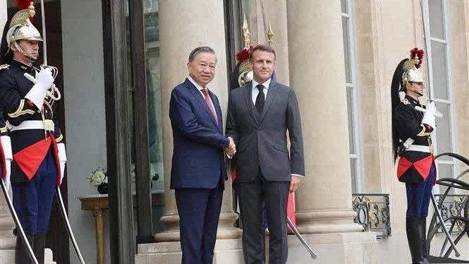 French President’s state visit to Vietnam to boost bilateral relations, comprehensive strategic partnership