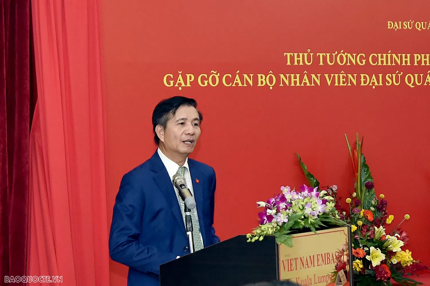 Phát biểu tại bổi gặp, Đại sứ Việt Nam tại Malaysia Đinh Ngọc Linh cho biết cộng đồng người Việt tại Malaysia là một cộng đồng còn tương đối trẻ nhưng ngày càng thể hiện được sự đoàn kết, tinh thần vượt khó, hội nhập tốt và có nhiều đóng góp thiết thực cho xã hội sở tại. Phát biểu tại bổi gặp, Đại sứ Việt Nam tại Malaysia Đinh Ngọc Linh cho biết cộng đồng người Việt tại Malaysia là một cộng đồng còn tương đối trẻ nhưng ngày càng thể hiện được sự đoàn kết, tinh thần vượt khó, hội nhập tốt và có nhiều đóng góp thiết thực ch