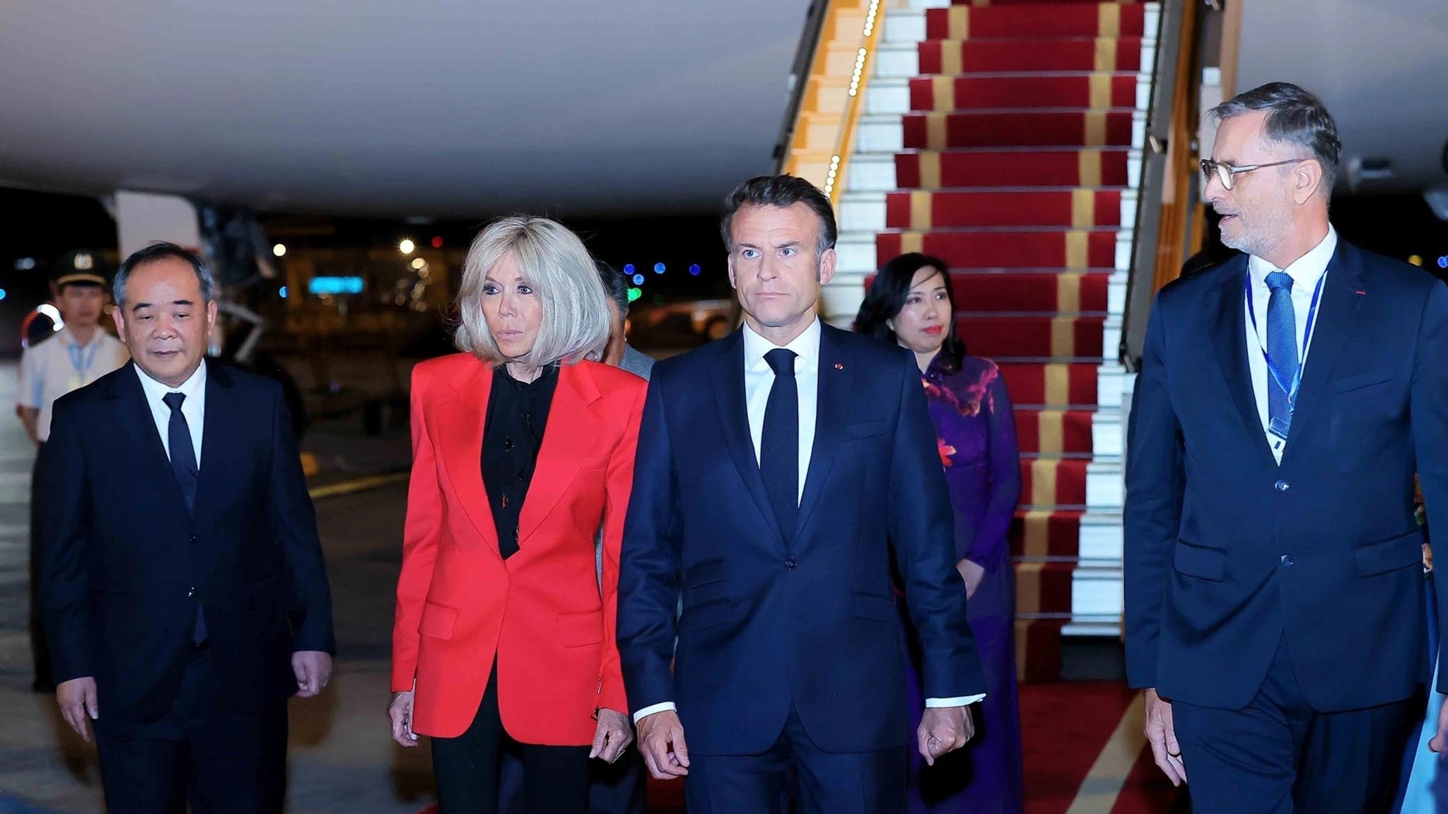 French President Emmanuel Macron arrived in Hanoi, beginning state visit to Vietnam