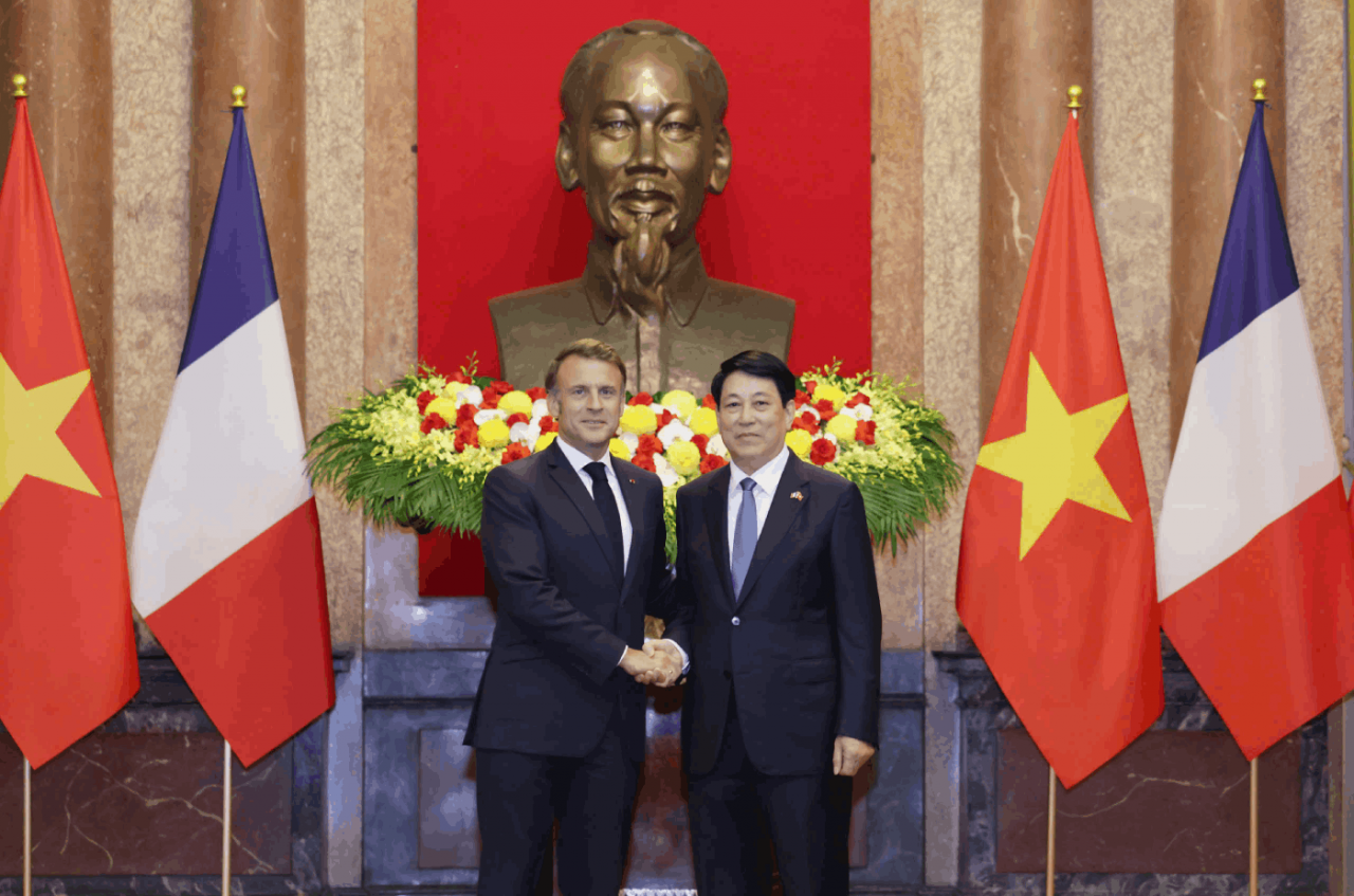 Vietnam, France Presidents hold talks in Hanoi