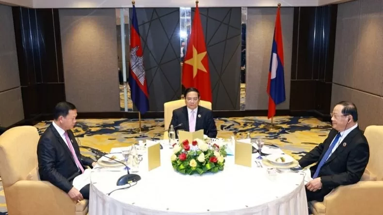 Vietnam, Cambodia, Laos Prime Ministers hold working breakfast on occasion of 46th ASEAN Summit in Kuala Lumpur Vietnam, Cambodia, Laos Prime Ministers hold working breakfast on occasion of 46th ASEAN Summit in Kuala Lumpur
