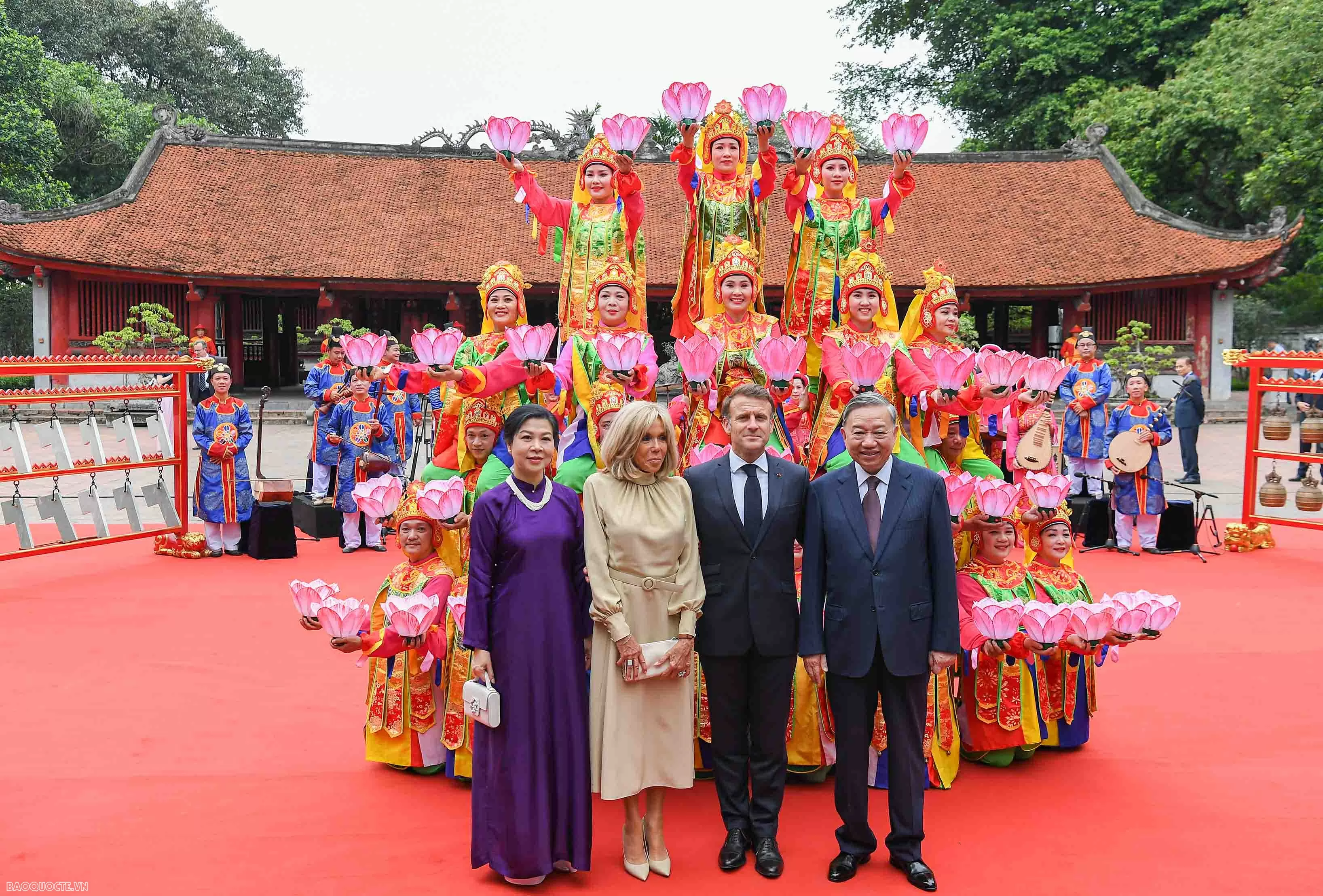 Party General Secretary To Lam, French President visit Vietnam’s first national university Party General Secretary To Lam, French President visit Vietnam’s first national university