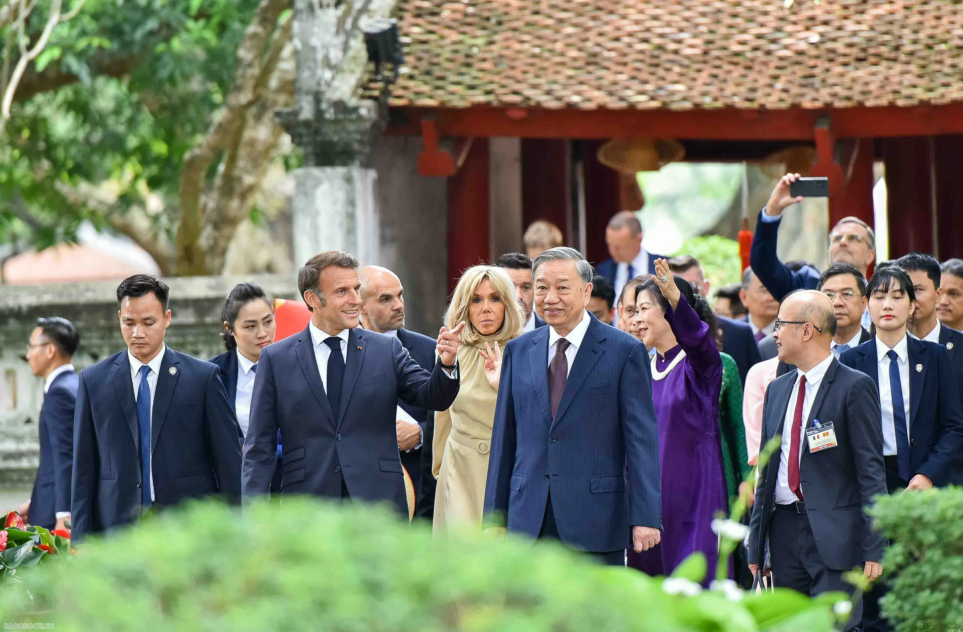 Party General Secretary To Lam, French President Emmanuel Macron visit Vietnam’s first national university