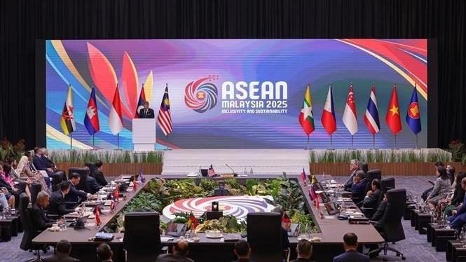 Deputy PM, FM Bui Thanh Son attends ASEAN meetings for promoting regional cooperation
