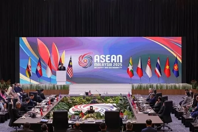 Deputy PM, FM Bui Thanh Son attends ASEAN meetings for promoting regional cooperation