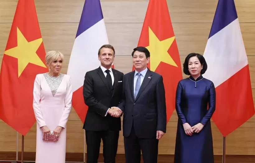 President Luong Cuong hosts banquet for French President