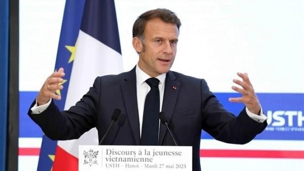 French President Emmanuel Macron talks to Vietnamese students, young intellectuals in Hanoi