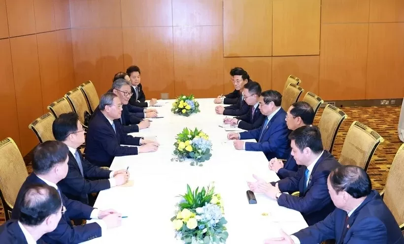 46th ASEAN Summit: Prime Minister Pham Minh Chinh and Chinese Premier Li Qiang hold talks in Malaysia