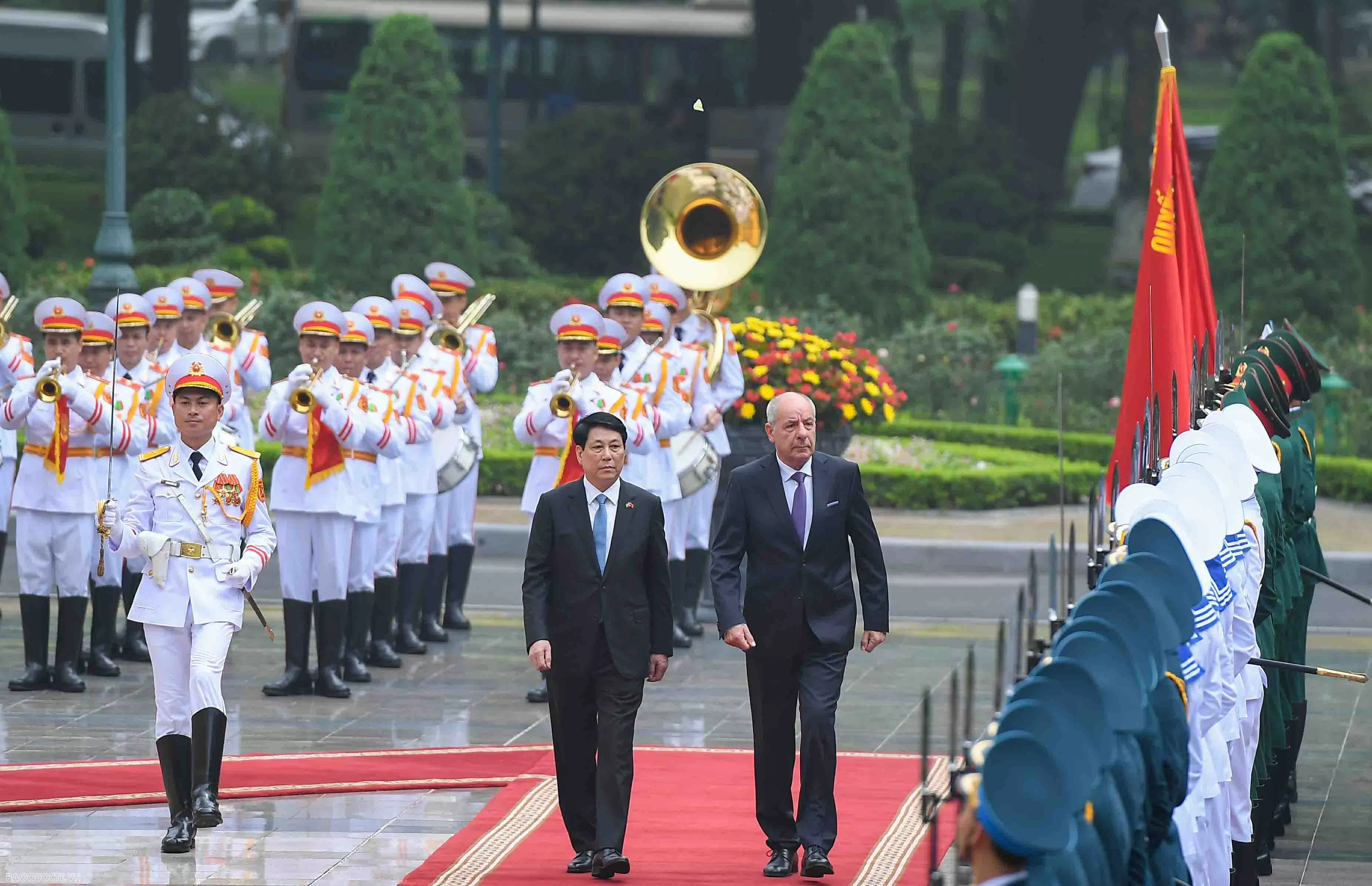 Welcome ceremony held for Hungarian President Sulyok Tamas in Hanoi Welcome ceremony held for Hungarian President Sulyok Tamas in Hanoi