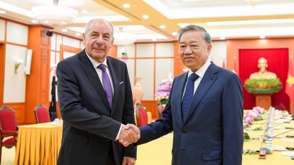 Party General Secretary To Lam welcomes Hungarian President Sulyok Tamas