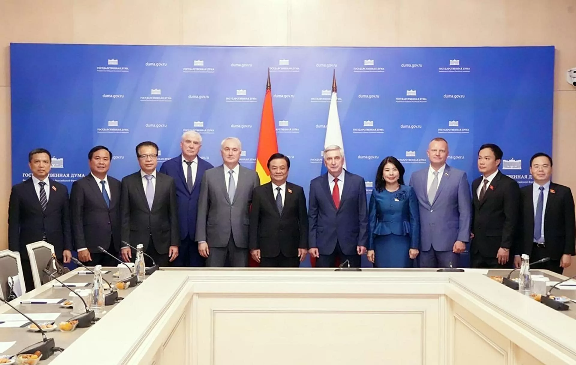 Vietnamese and Russian legislators hold talks to enhance parliamentary cooperation