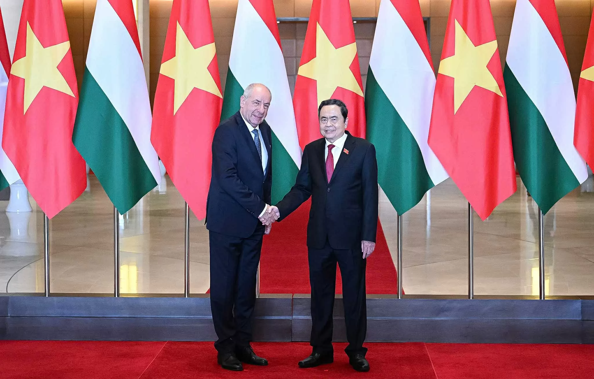 NA Chairman Tran Thanh Man meets with Hungarian President Sulyok Tamas in Hanoi NA Chairman Tran Thanh Man meets with Hungarian President Sulyok Tamas in Hanoi