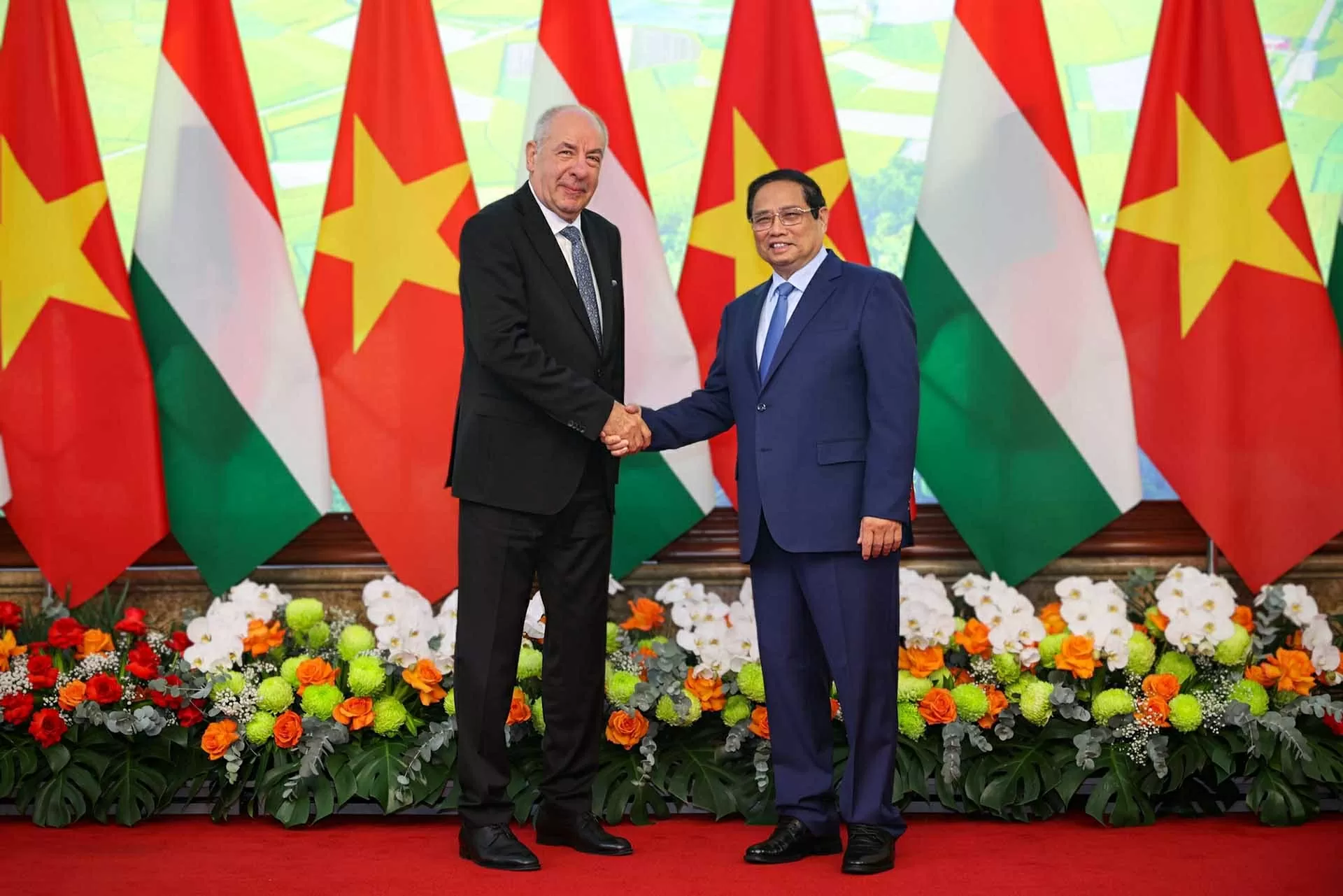 PM Pham Minh Chinh welcomes Hungarian President Sulyok Tamas PM Pham Minh Chinh welcomes Hungarian President Sulyok Tamas