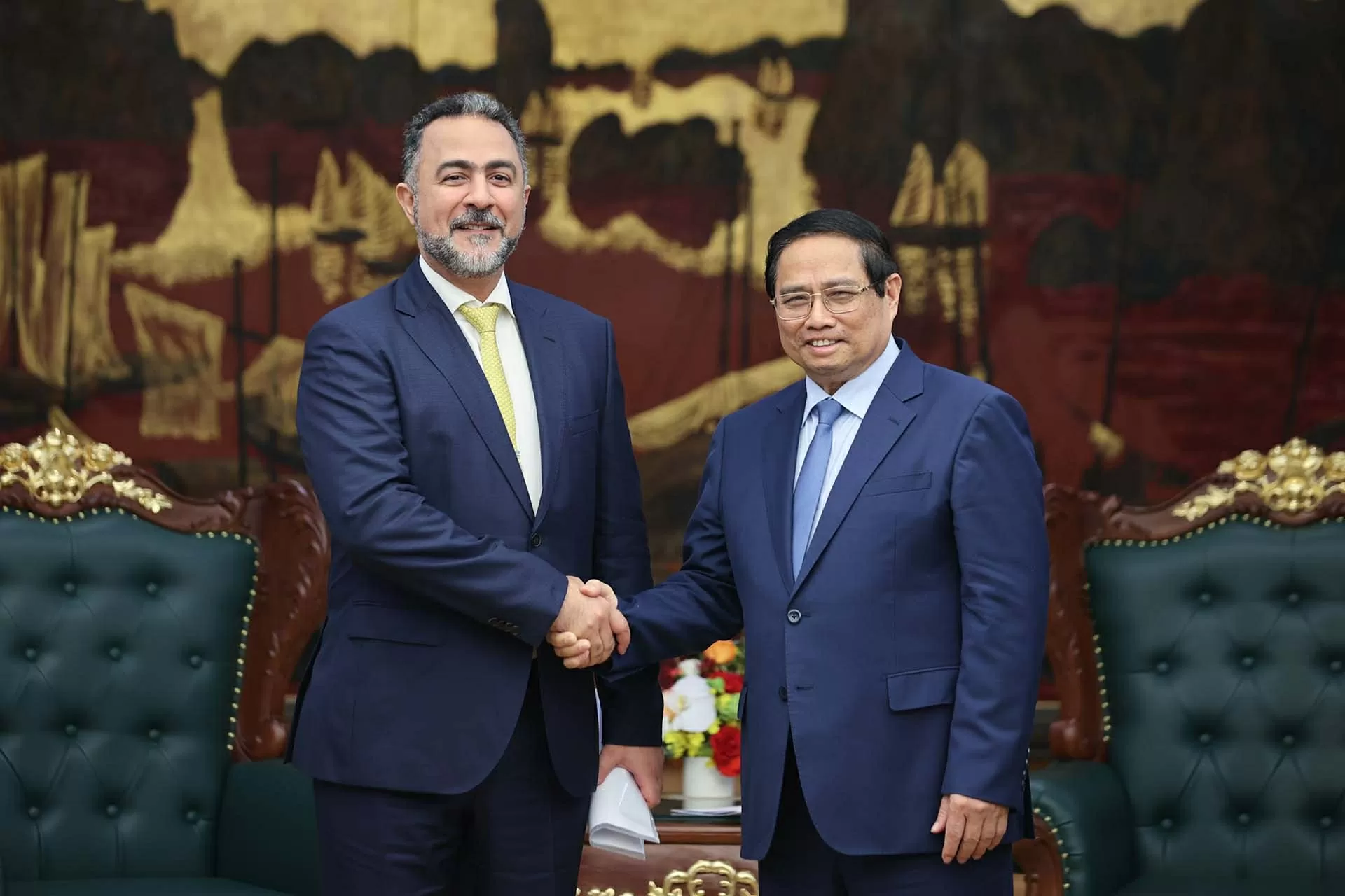 PM Pham Minh Chinh receives Deputy President for Operations of Oman Investment Authority in Hanoi