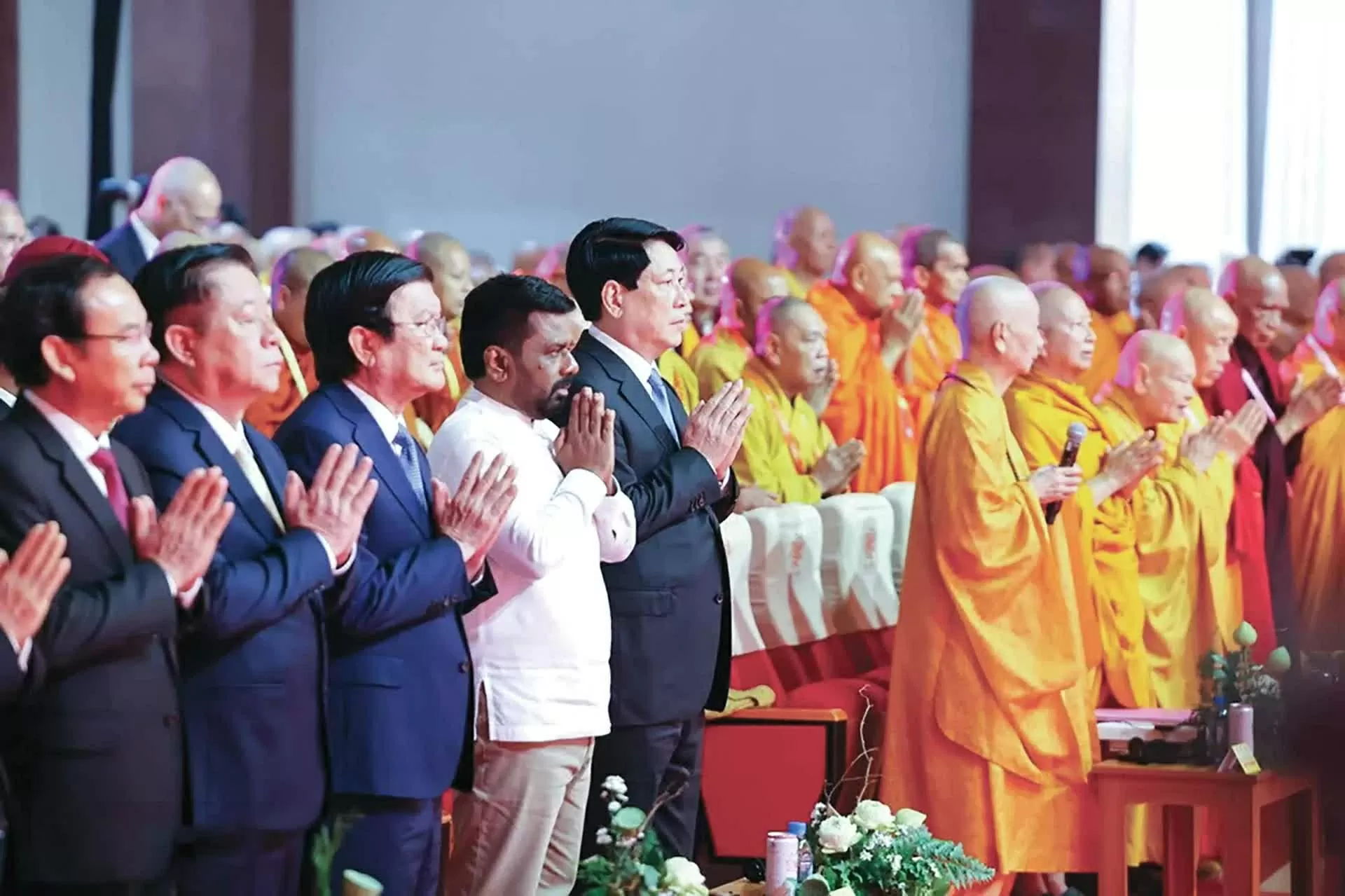 Diplomacy in the First Half of 2025: Joining national efforts to accelerate, achieve breakthroughs, and build momentum for a new era